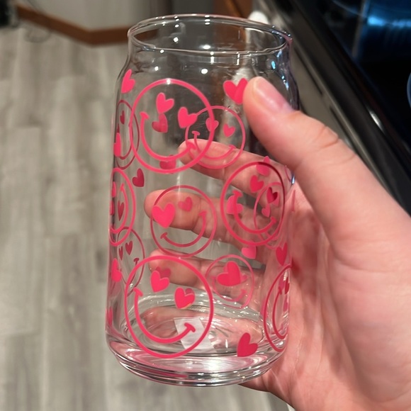 Smiley Face Heart Eyes- Beer Can Glass - Picture 3 of 3